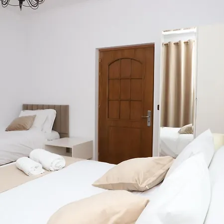 Malasi Bed & Breakfast