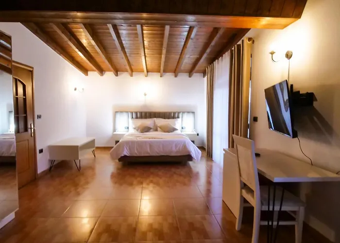 Couette-café Malasi Berat